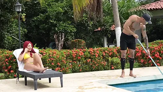 Muscular Pisinero with Huge Cock Fucks Me in the Outdoor Pool