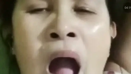 Dia ingin lebih banyak tapi waktunya bekerja.