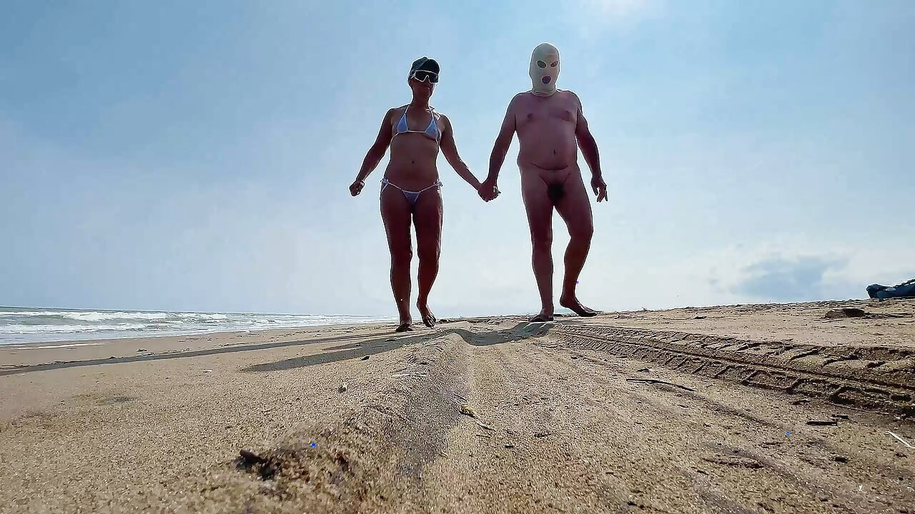 Гаряча дружина на пляжі