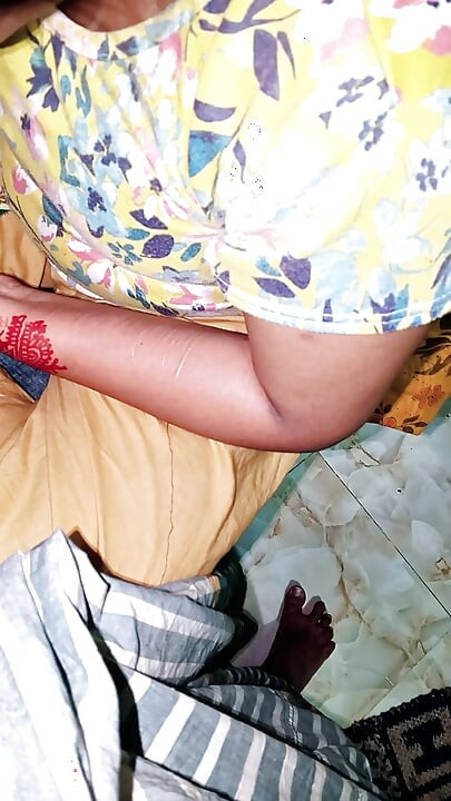Bangladeshi village wife very hot honey big ass wife curvey body anal bangla hot girl