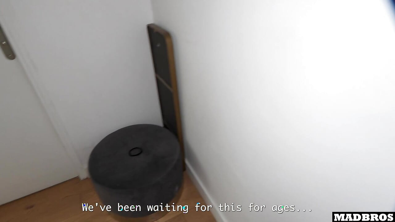 Big Ass French Girl Gets Pounded In Toilet Before Going To Restaurant !!!