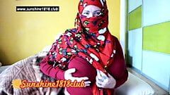 Hijab vermelho, peitos grandes, muçulmano na cam 10 22