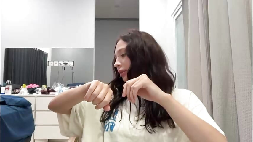 MUESTRO MIS TETAS EN LA TRANSMISIÓN
