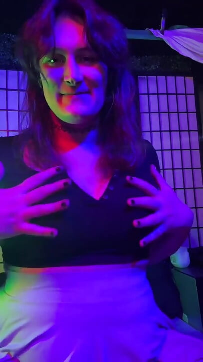 ควยใหม่แหวนบนกระเทยควยใหญ่