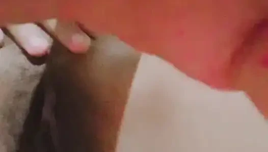 Komm her, liebling ahhh leck meine muschi, steckt deinen schwanz in meine muschi ahhh, ich bin so geiler liebling