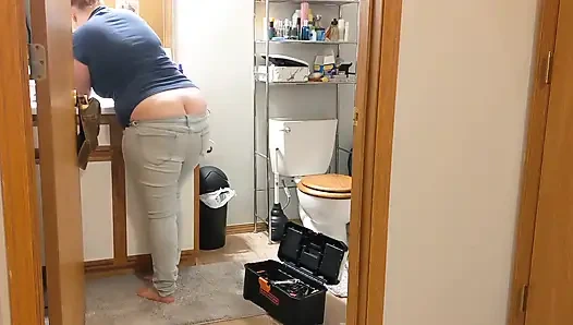 Pantat tukang ledeng wanita