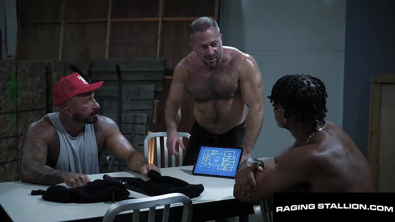 RAGING STALLION - Ψητό Σούβλας Από Μυώδεις Μπαμπάδες - Ο Tony Genius Παίρνει Κάθε Εκατοστό