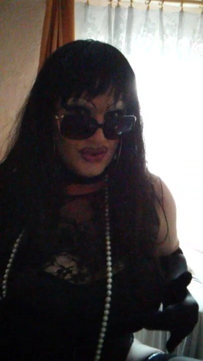 Transvestit Sabina