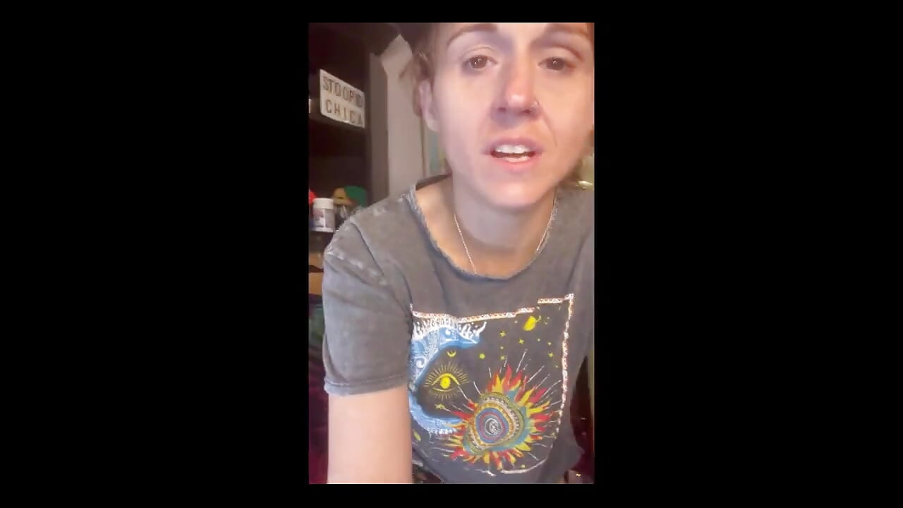 Ellopta a barátja boxerét, és újra eljött!