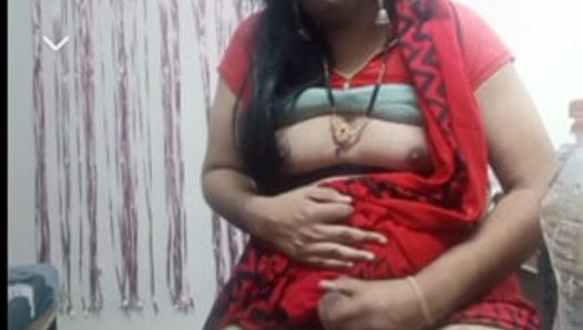 Desi sissy travestito facendo maliziosa video chat