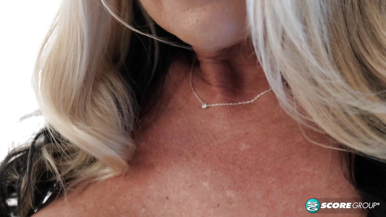 Maddie Cross's first on-camera fuck