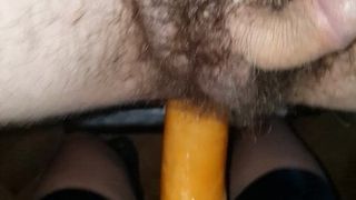 Foda anal com cinta-caralho na cadeira do ginecologista