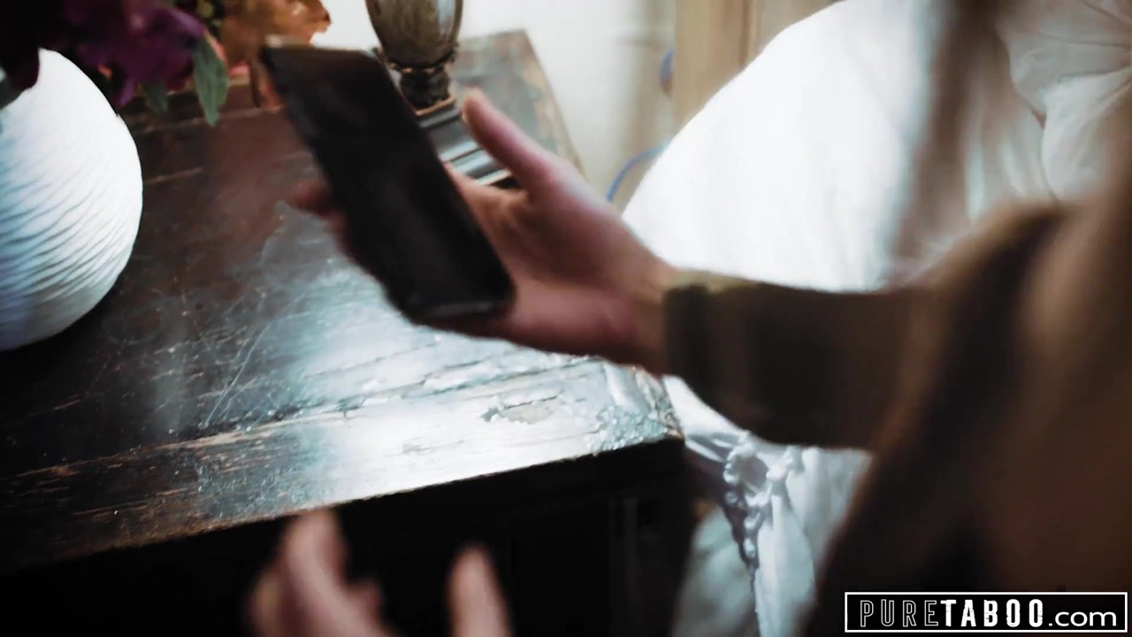 継母と継父と捕まる純粋なタブー、カイラー・クインが参加