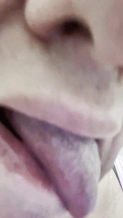 Tongue Gay