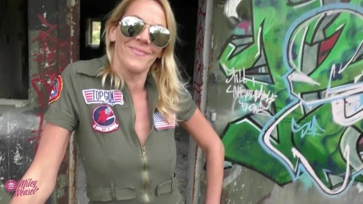 Blonde Tourist Guide Gets Her Ass Creamed!!