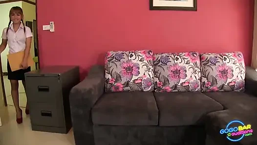 Asian Teenager Offers Her Pussy For Pleasure