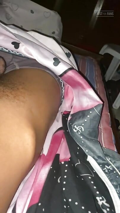 Подборка сочных камшотов с моим большим членом, мы соглашаемся, что у меня много спермы