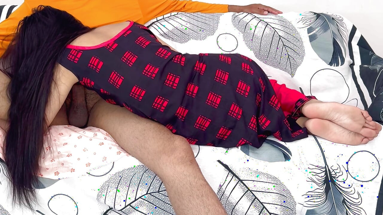 Indian old man fucked his own daughter-in-law's tight pussy