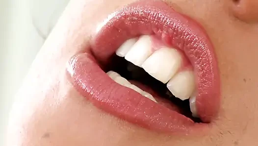 Hot Brunette Has Solo Sex with a Dildo in Her Pussy