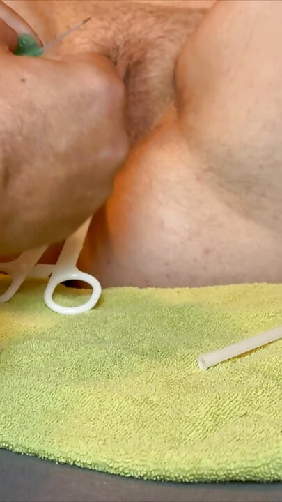 Piercing für prinzessin Albertina und schamlippen