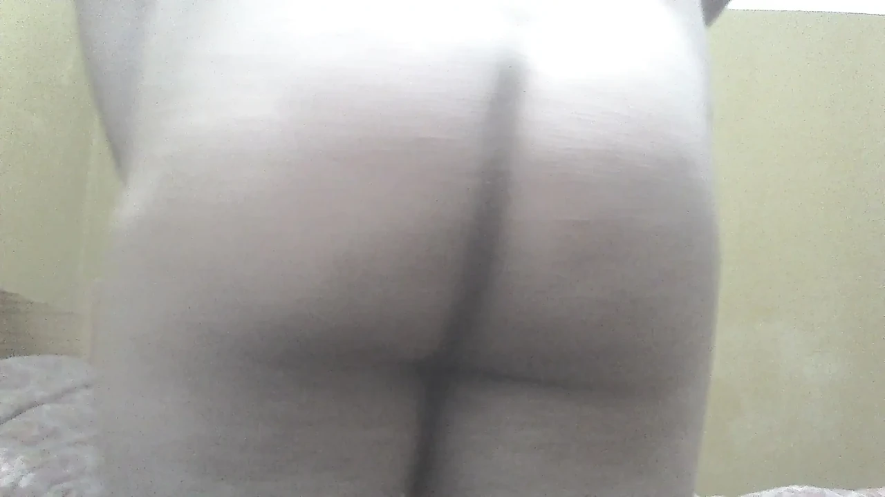 Amateur daddy masturbating solo and showing ass. Uncut. Homemade