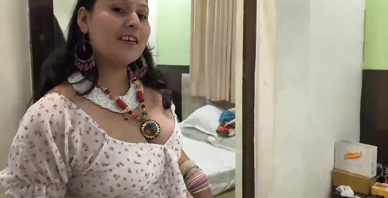 Alta vaginal durante sexo no quarto de hotel faz algum barulho e prazer