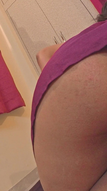 Must-see okamžik z "Sexy nevlastní sestra v posteli s velkým bratrem."