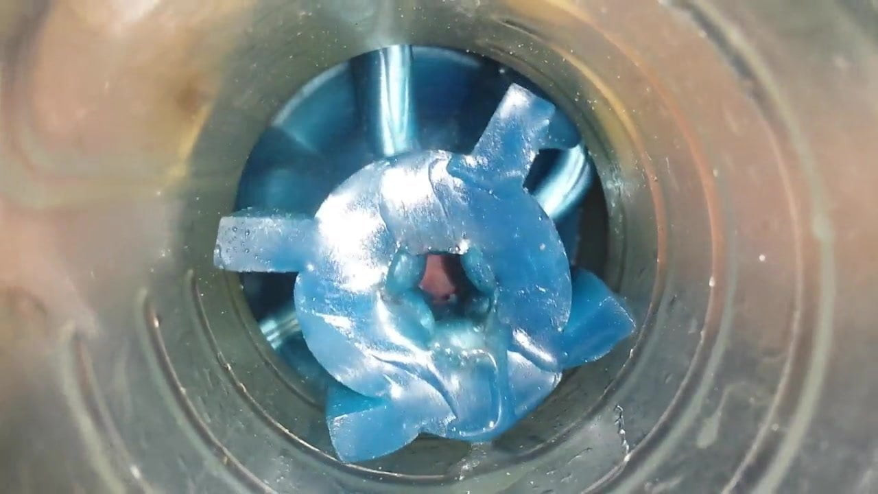Abspritzen in Gummifotze