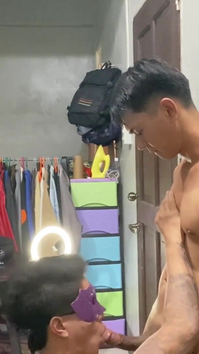 ลูกพี่ลูกน้องชายของกูทําให้กูดูดควยเขา jak malik | คลิป 1