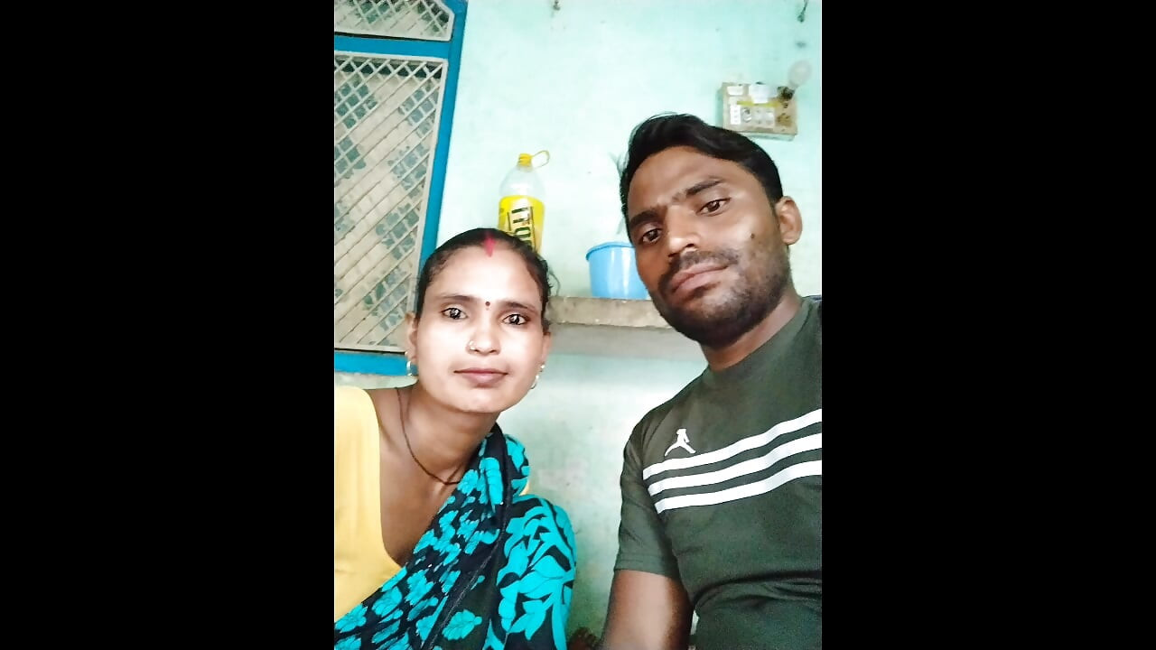 כמה כיף לאישה כפרית דסי לזיין את הכוס שלה?