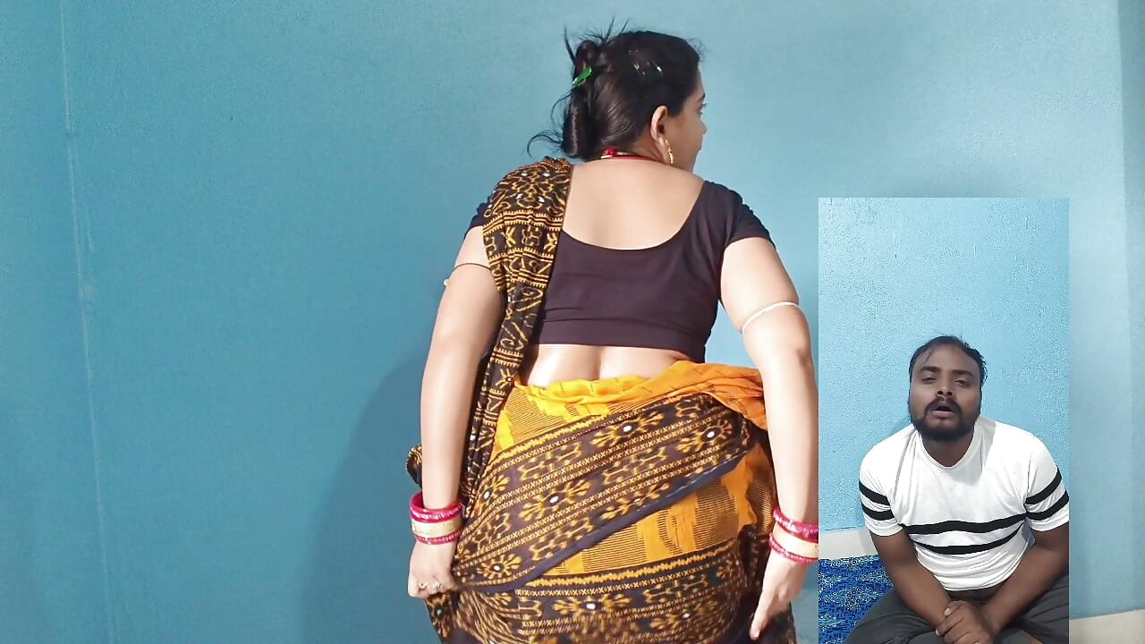Minha indiana me mostrando peitos grandes e bunda grande em vídeo chamada quando ela está sozinha em casa