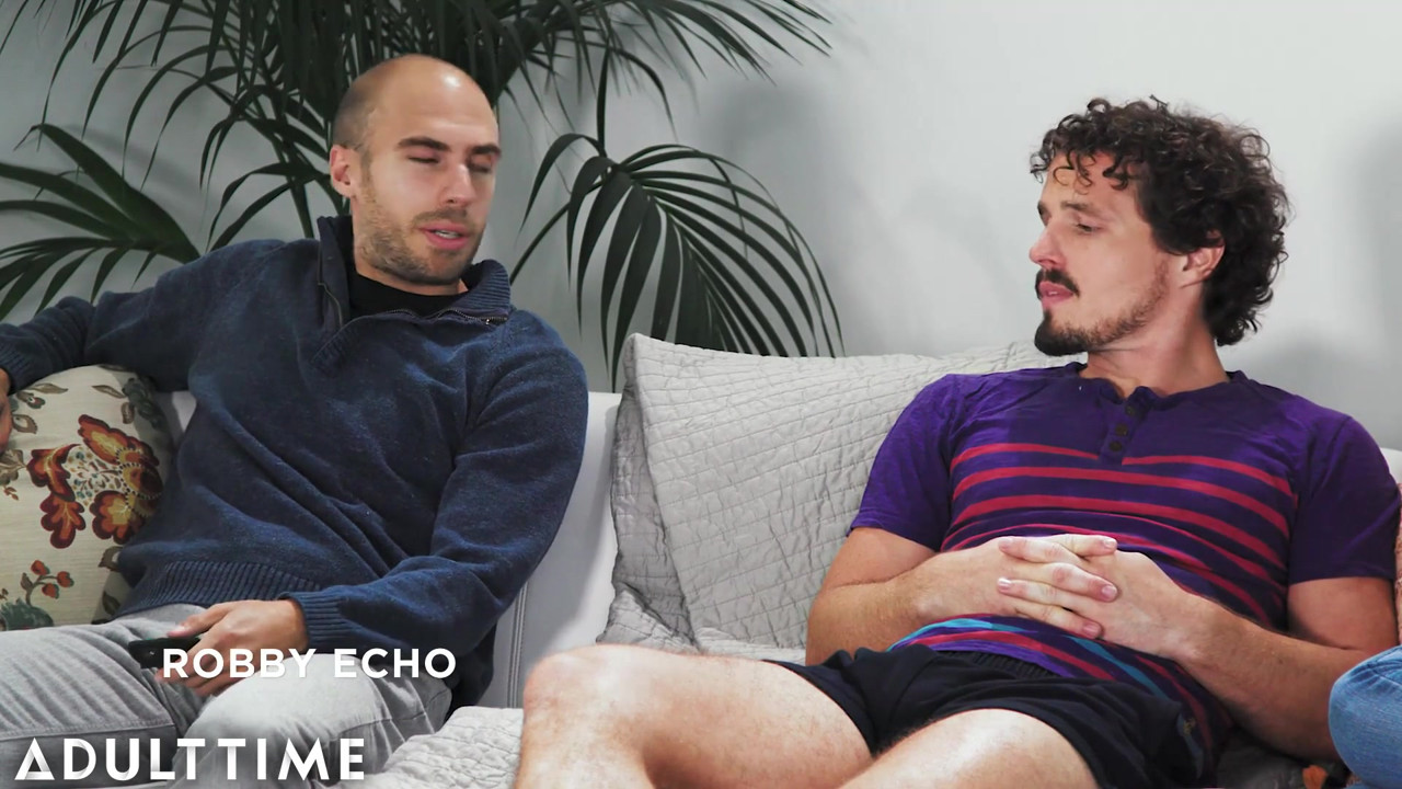 アダルトタイム-リーガン・フォックスが欲求不満の継息子と卑劣に