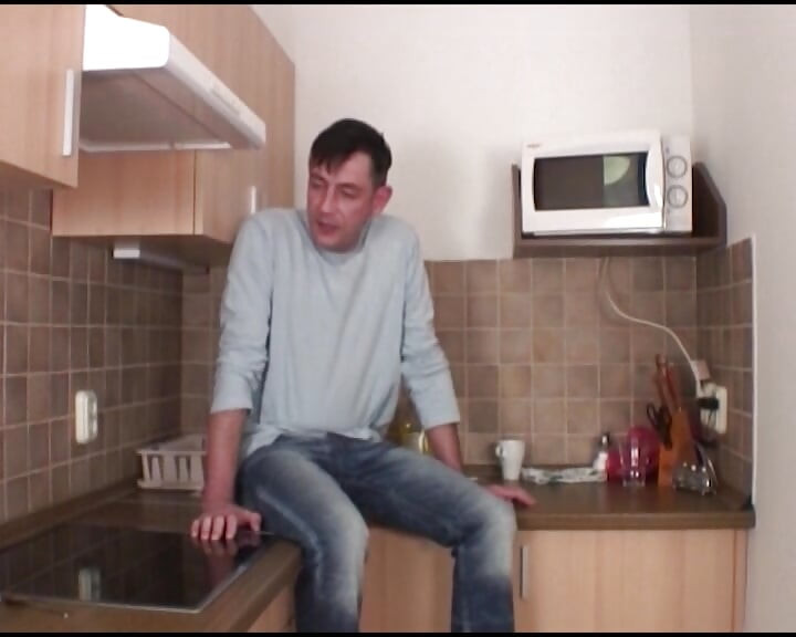 Blonde German granny gats a facial after fuck in kitchen