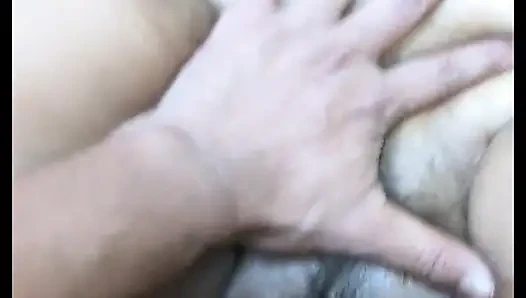 Ich fand meine frau allein und fickte sie. vollständiges video