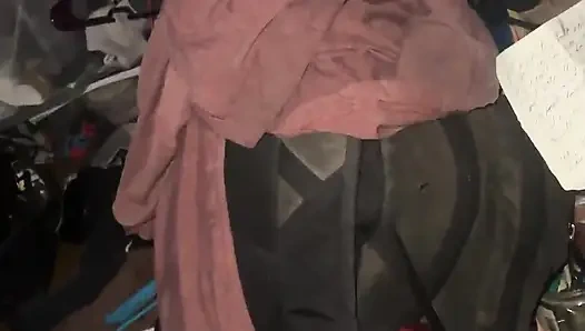 Ngentot memek sempit basah itu