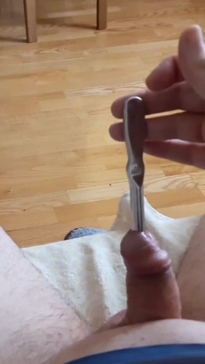 Guyon close up extreme deep insertion