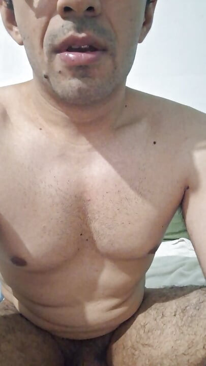 Horny nicaraguan plays with dildo