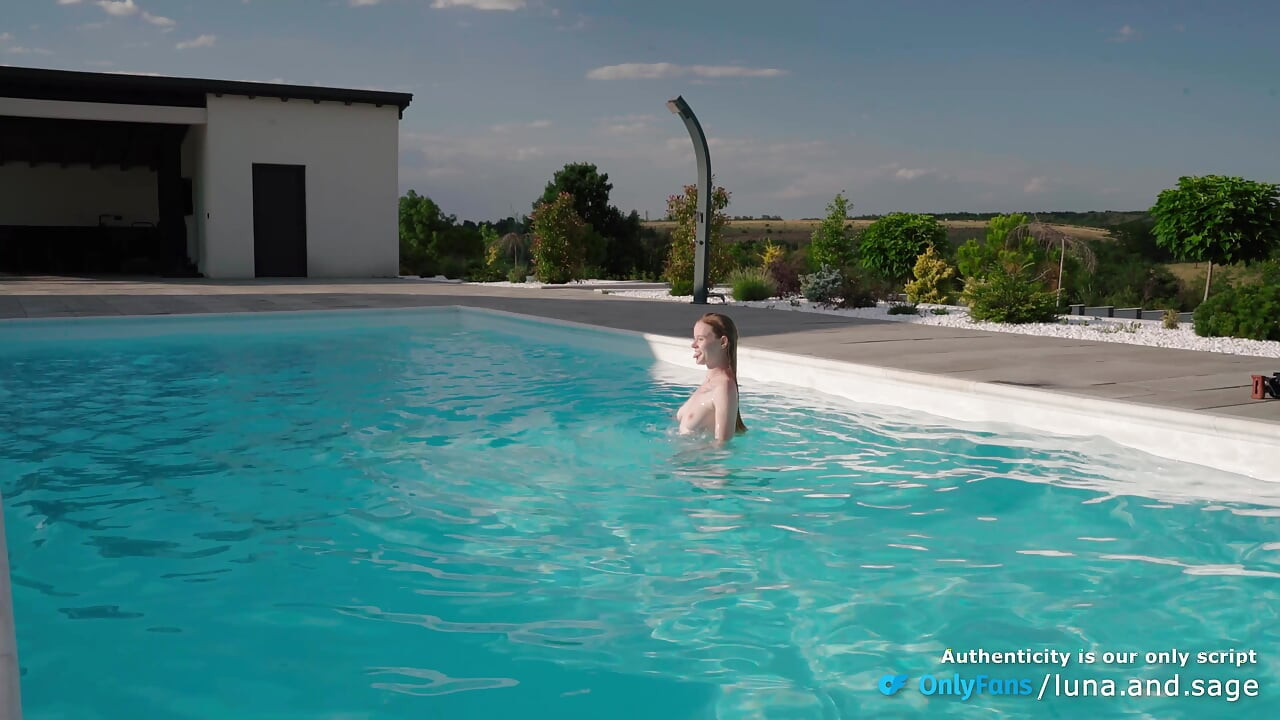 Wet Summer Pool Sex turns into a Massive Squirting Mess (POV) Real Amateur Couple