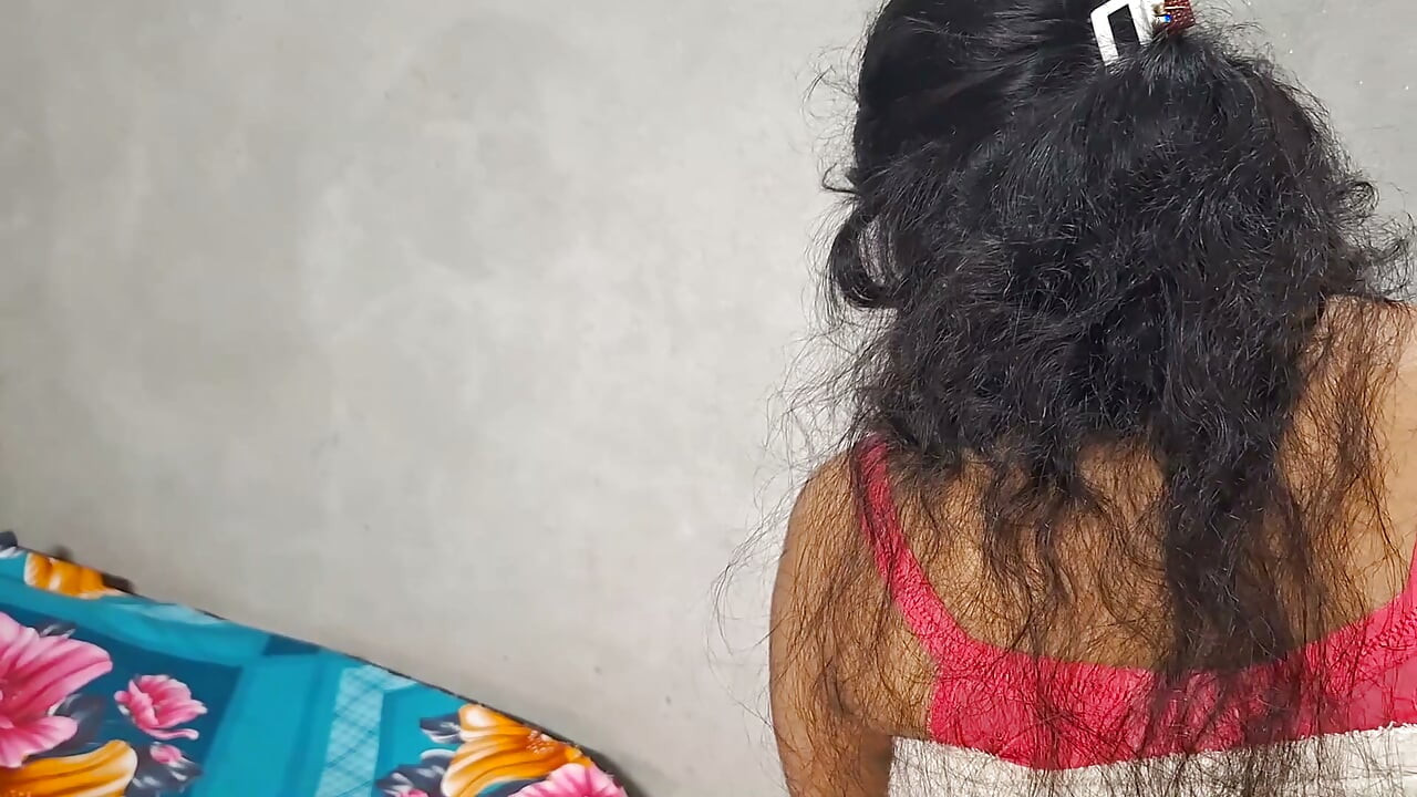 While cleaning, my tits came out and I was surprised to see his cock, enjoy lily and ex boyfriend