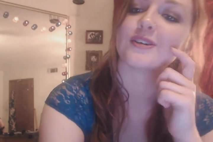 Hot Babe Dildoing And Fingering Her Pussy