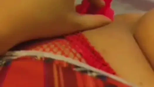 Трахаю мою сочную киску после работы