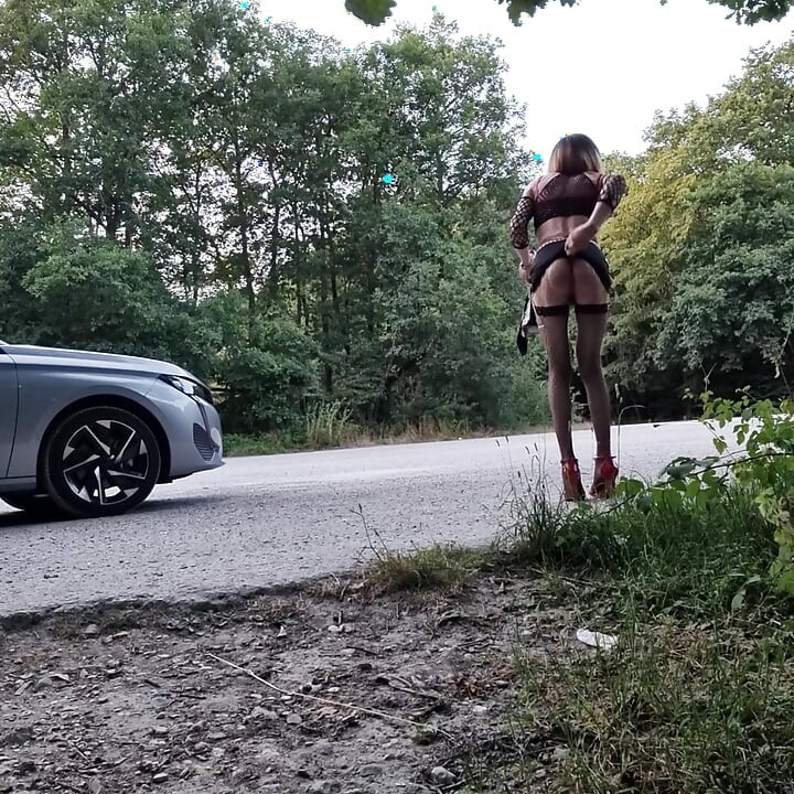 SchooL❣️Teacher shows off in the car park of La Faisanderie. [⁵Jul²⁶] ²⁰h ²³h VaneSsaBiTCHx PariSChienneTrvprod⁹¹