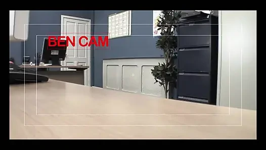 Amcık yalama büyük siyah amcığı parmaklıyor sikişiyor