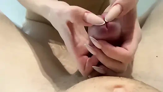 daha hızlı boşaltmak için sıcak suya batırdı