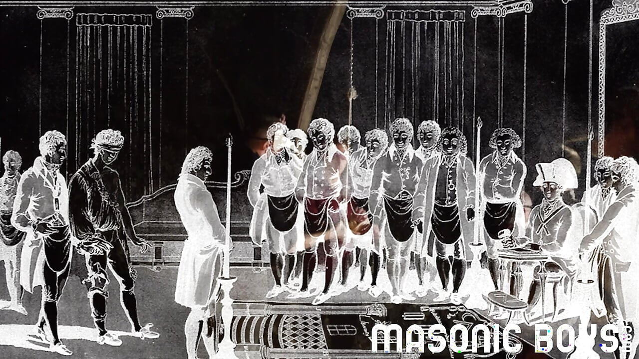 MasonicBoys - Dylan Tides χτυπιέται με ένα ξύλινο κουπί από τον Tyler Saint
