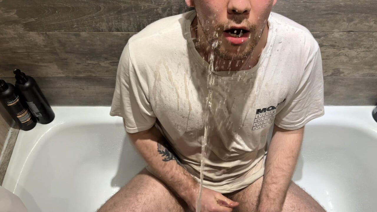 We Peed in Public ALL DAY in Pissing Vlog