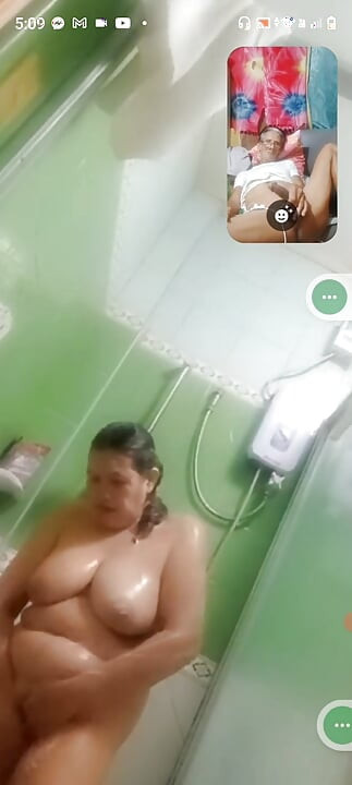 Kupanje dok sam u dok se nije obukla