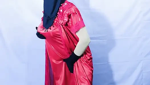 Indian hot beautiful Bhabhi dancing and having sex openly in her room