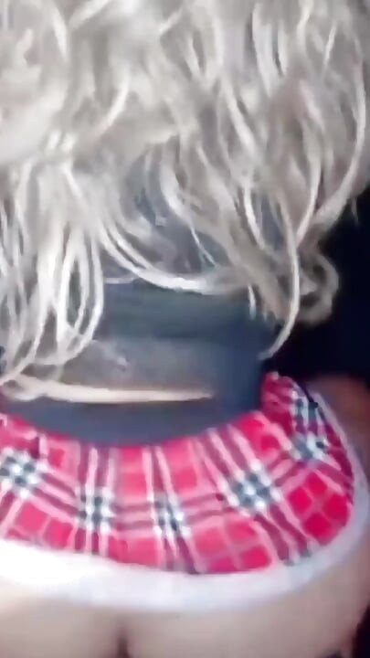 Ai vrea să mă vezi în această poziție, penetrat, extrem de dilatat și provocându-mă la orgasm, pentru că asta mă excită