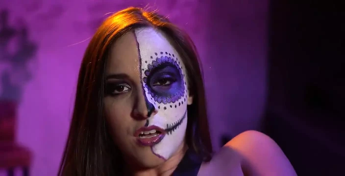Amirah Adara's Halloween masturbation